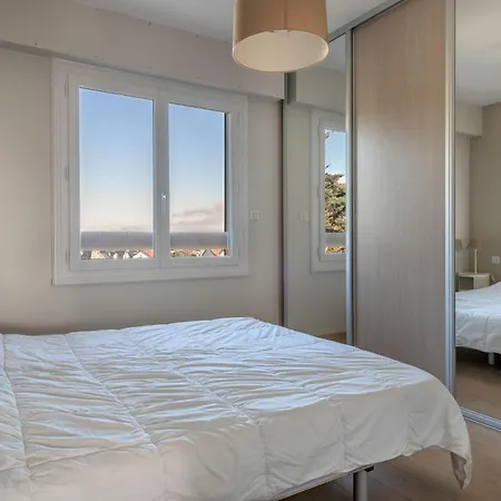 Pieds Dans L'eau Et Vue Mer A Appartement *