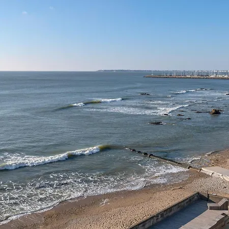 Pieds Dans L'eau Et Vue Mer A * Pornichet